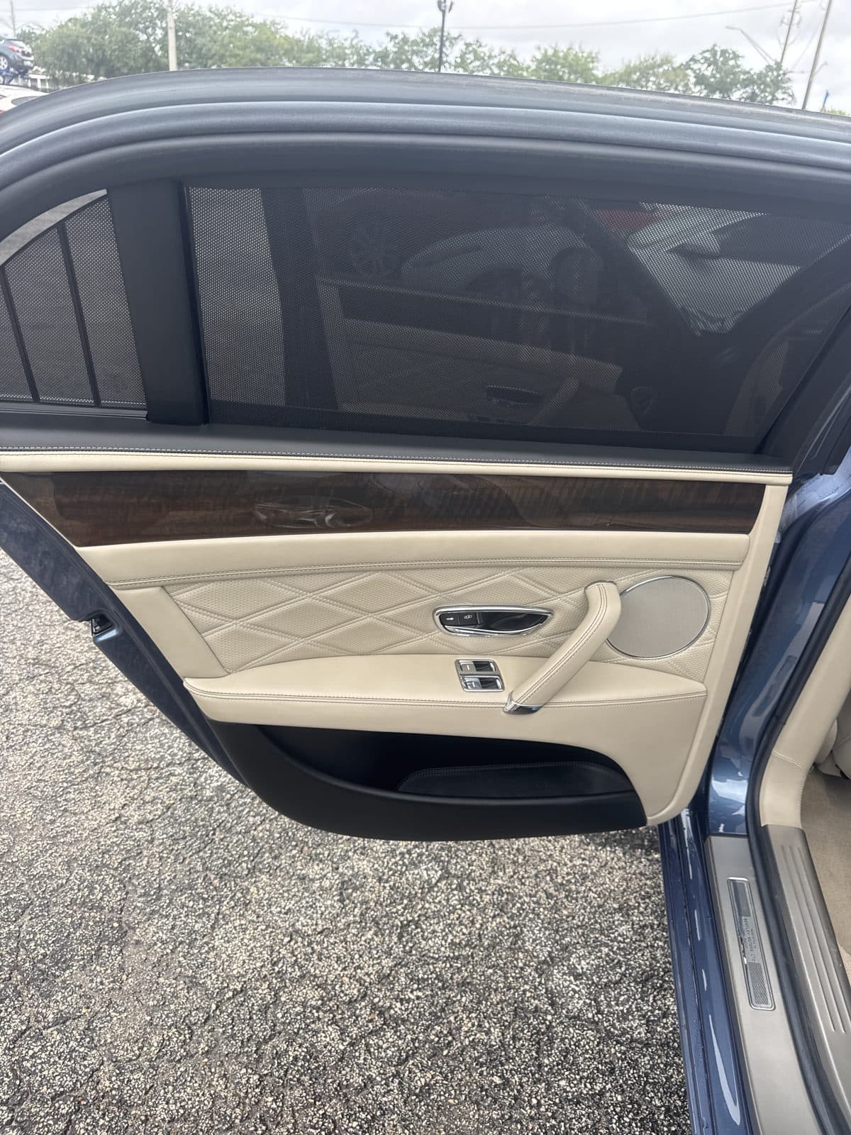 2014 Bentley Flying Spur pre-purchase inspection — interior cabin photo