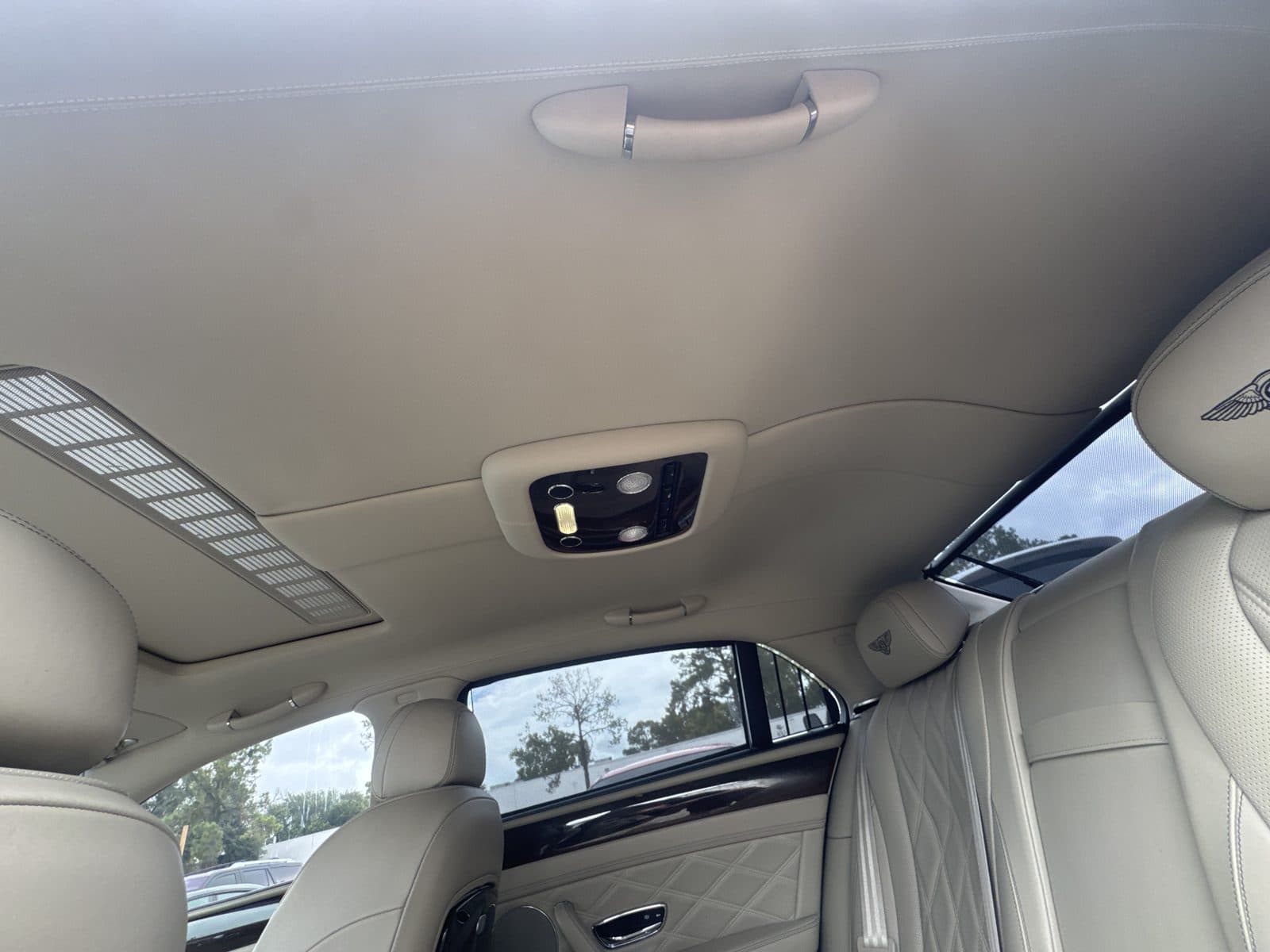 2014 Bentley Flying Spur pre-purchase inspection — interior cabin photo