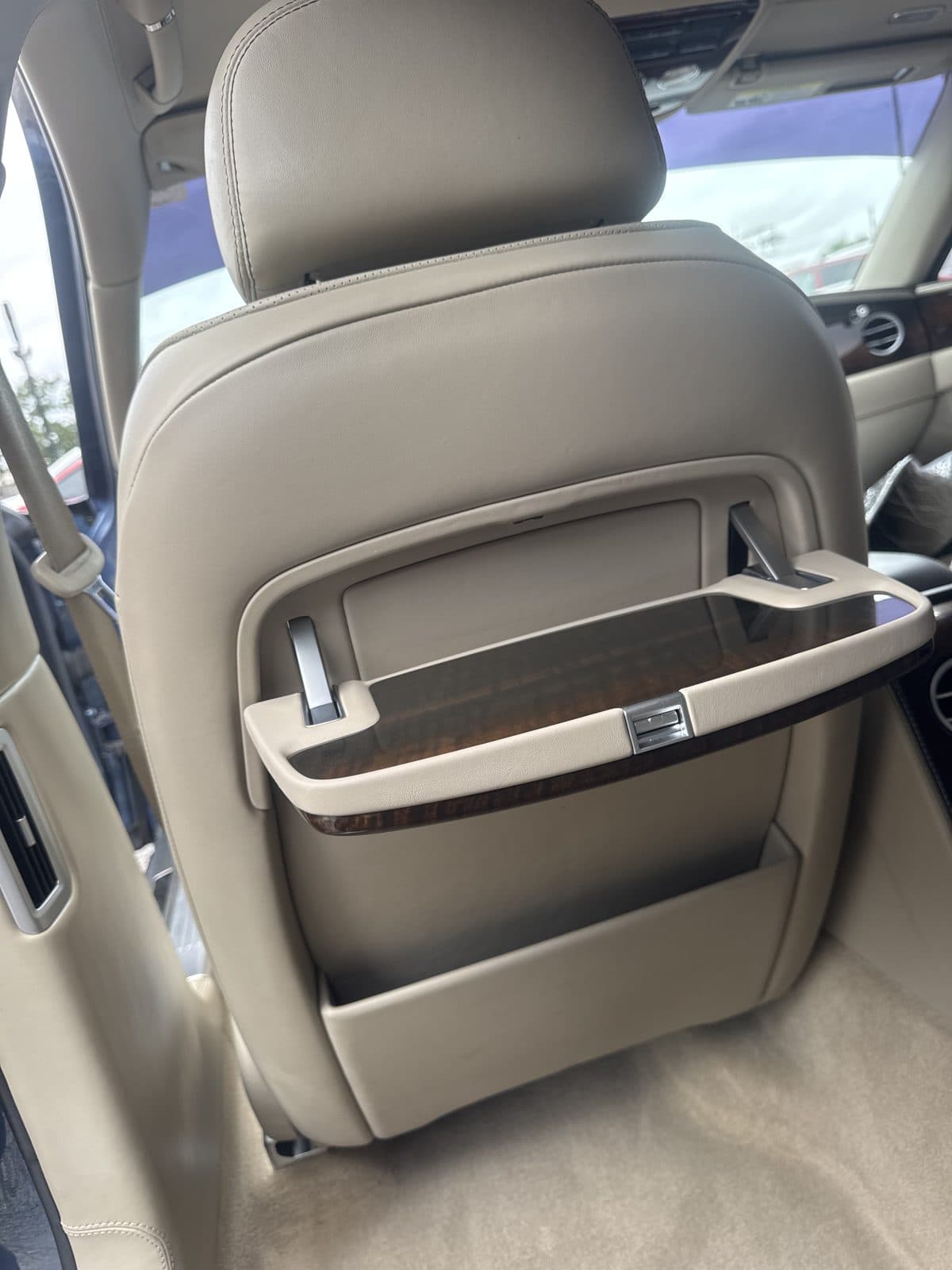 2014 Bentley Flying Spur pre-purchase inspection — interior cabin photo