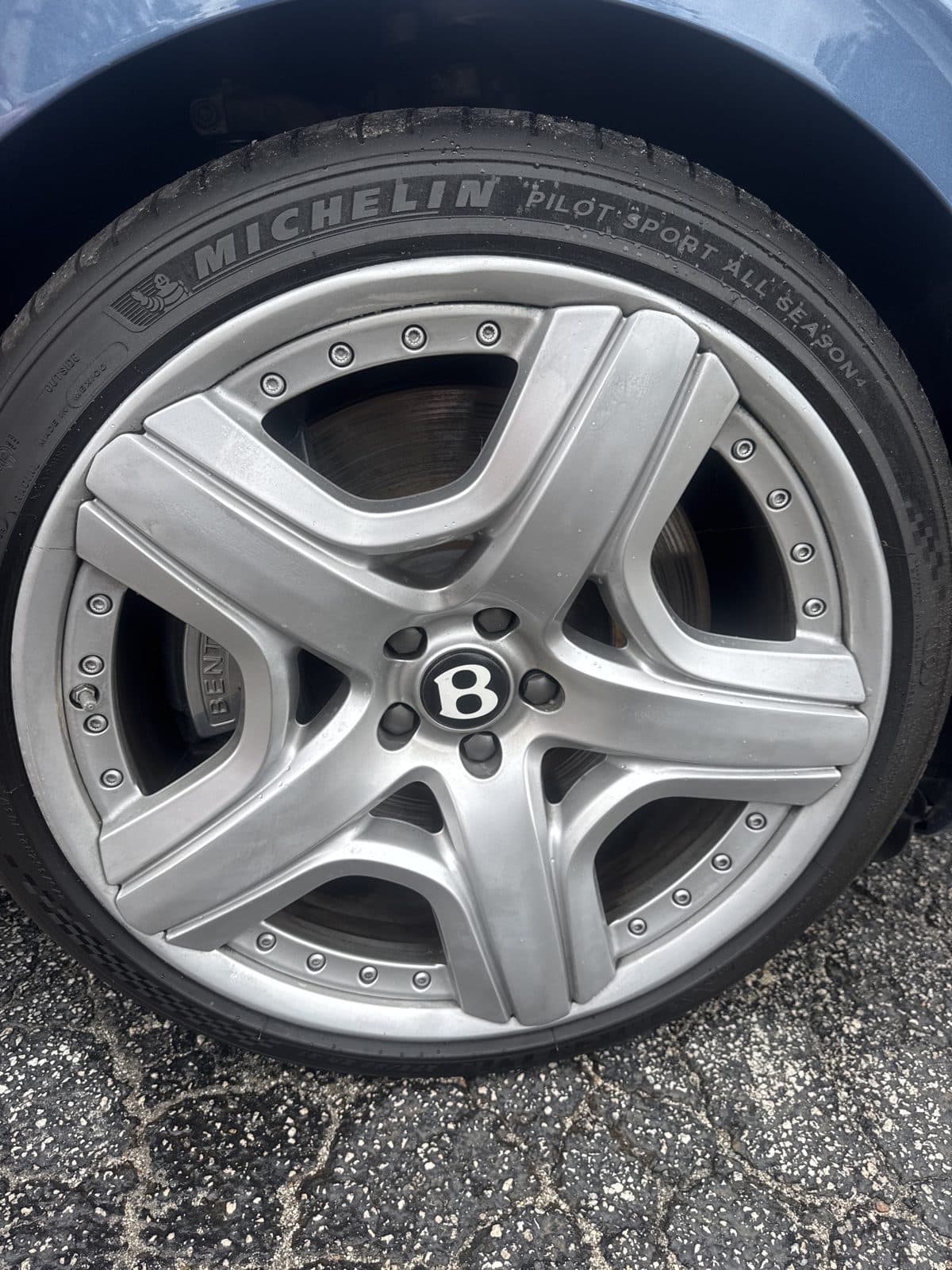 2014 Bentley Flying Spur pre-purchase inspection — wheel and tire tread photo