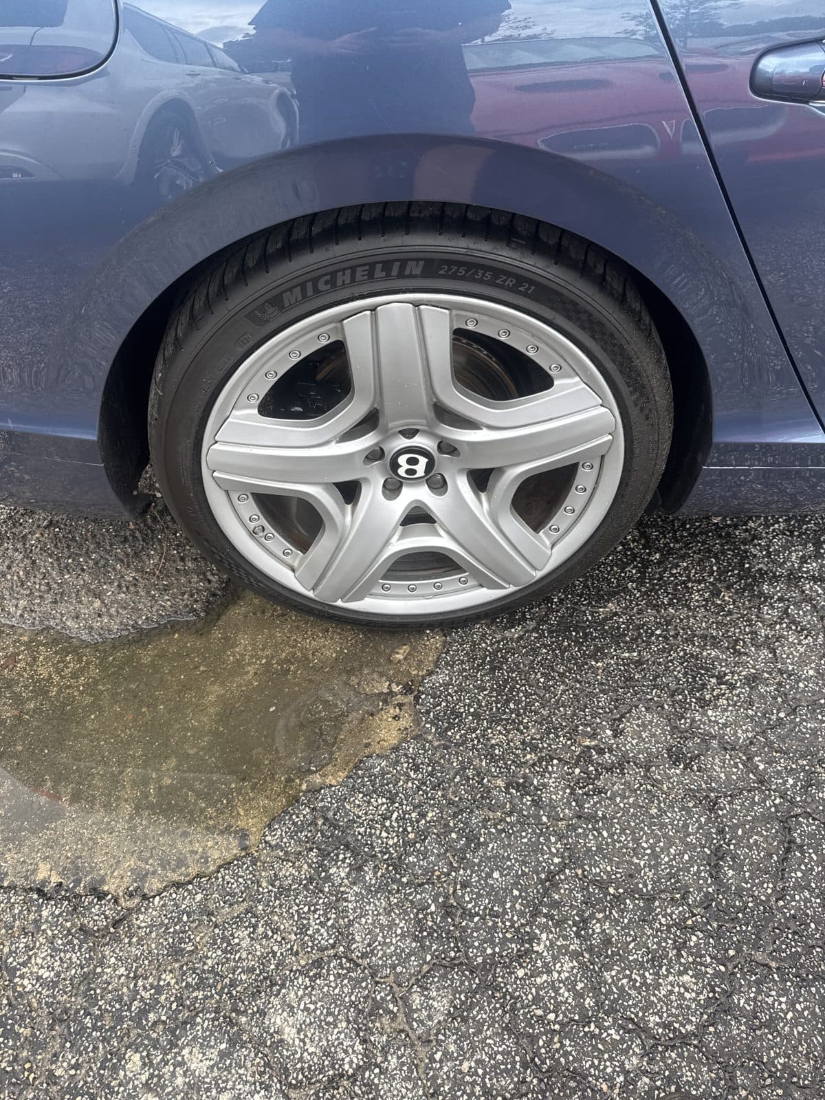 2014 Bentley Flying Spur pre-purchase inspection — wheel and tire tread photo