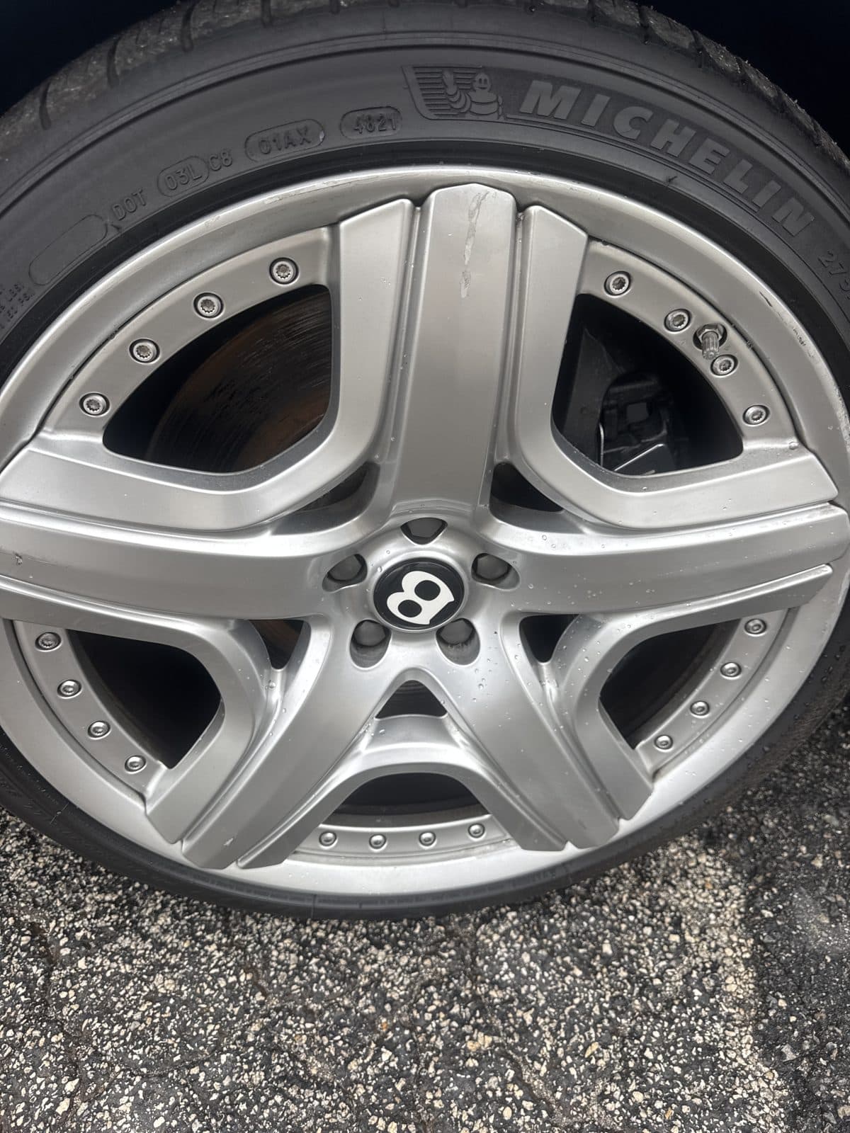 2014 Bentley Flying Spur pre-purchase inspection — wheel and tire tread photo