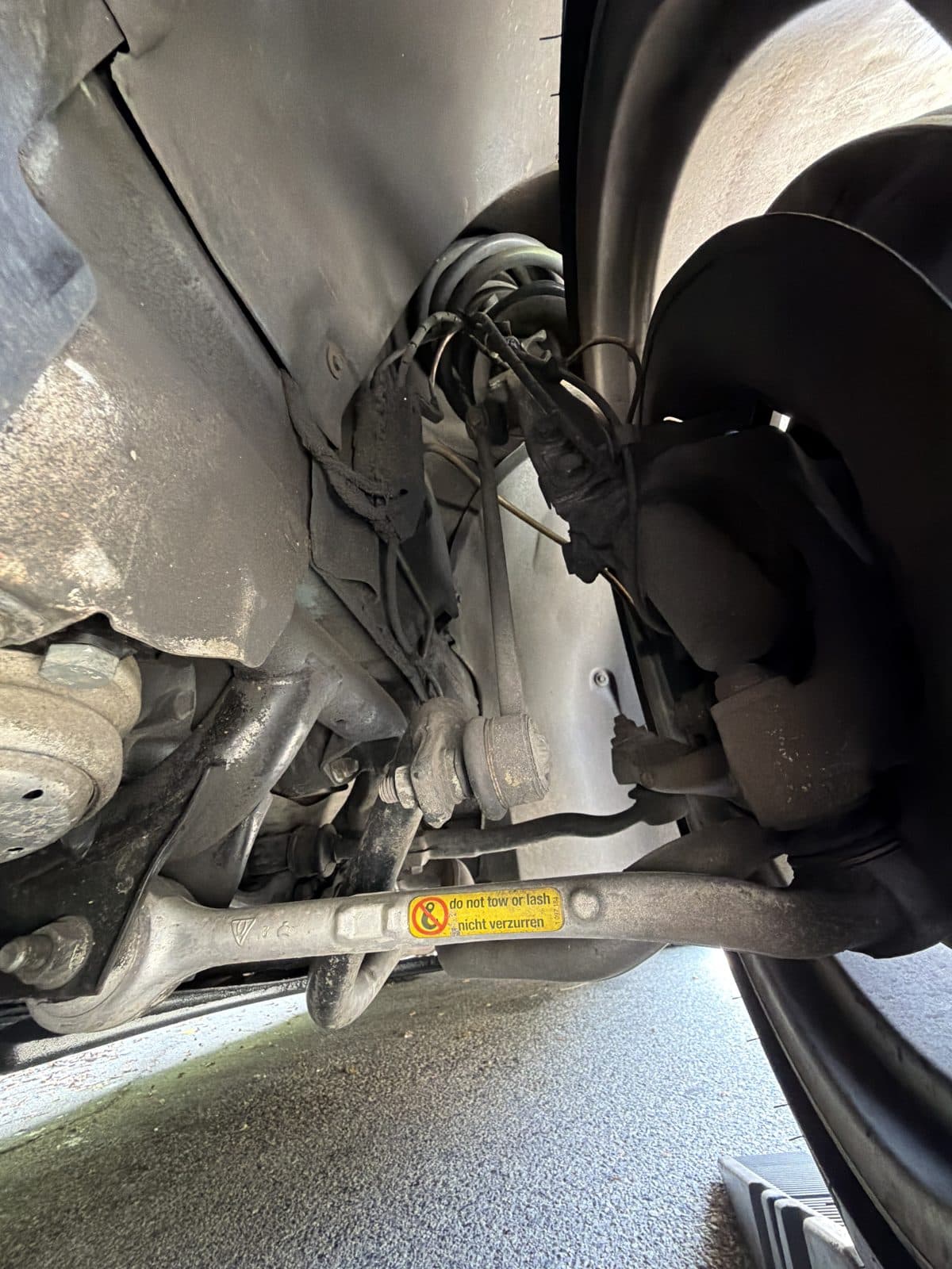 2003 BMW M5 pre-purchase inspection — undercarriage photo
